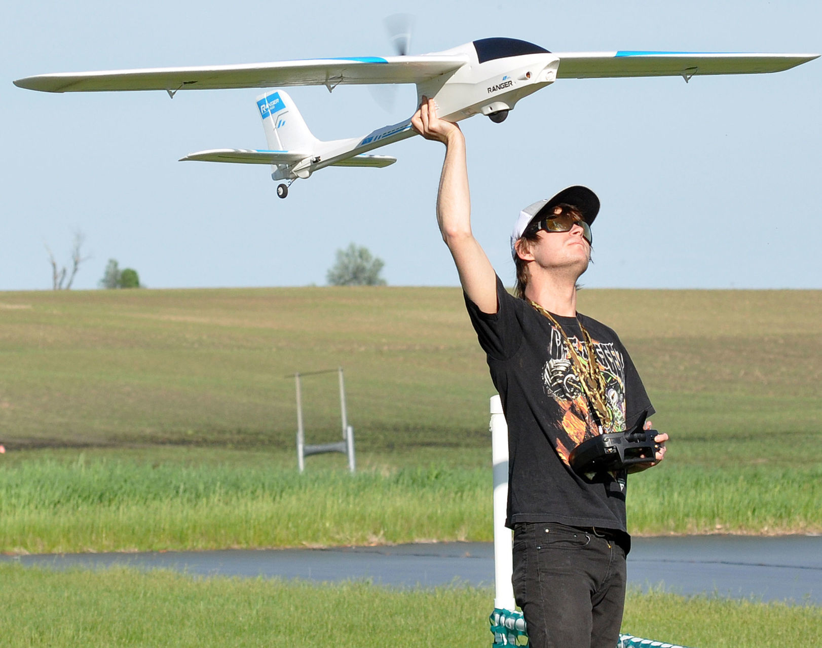 Airplanes Rickey Biehn flying.jpg